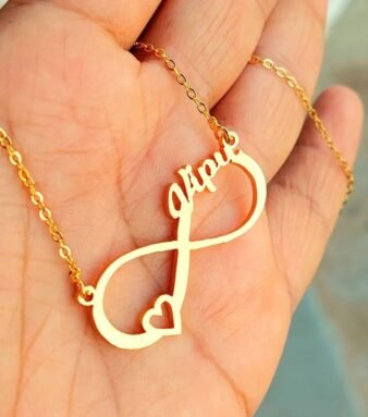 Single name pendant